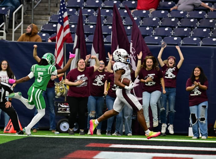 Cuero Silsbee Texas Football Region III-4A DII championship 120222 Tom Dendy 14